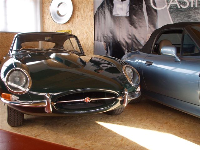 Image of Jaguar E-Type.